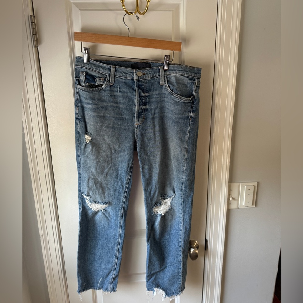 Cropped Distressed Boyfriend Joe’s Jeans